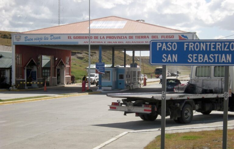 Para casos puntuales: Migraciones determinó que podrán ingresas extranjeros a través de San Sebastián