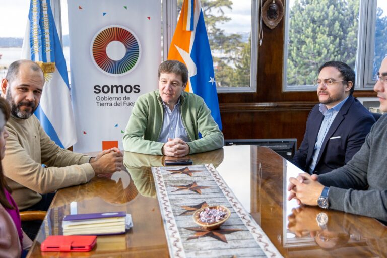 EL GOBERNADOR MELELLA SE REUNIÓ CON EL NUEVO PRESIDENTE DE LA CAJA DE PREVISIÓN SOCIAL, ROBERTO BOGARÍN