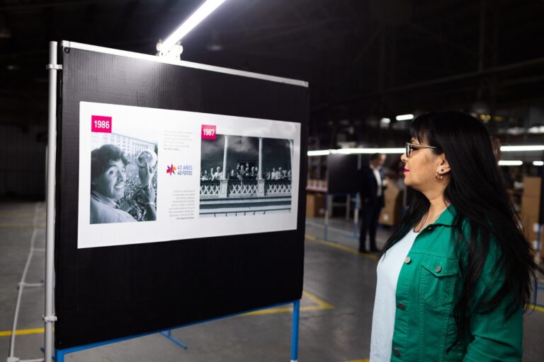 SE PRESENTÓ EN LA COOPERATIVA RENACER LA MUESTRA FOTOGRÁFICA «EL ALMA EXPUESTA DE LA DEMOCRACIA»