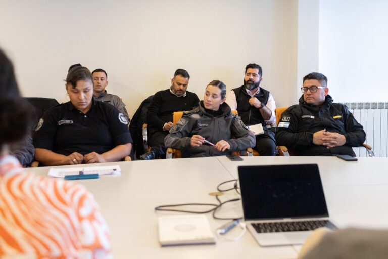 GOBIERNO ACORDÓ UNA NUEVA RECOMPOSICIÓN SALARIAL PARA LA POLICÍA DE LA PROVINCIA Y EL SERVICIO PENITENCIARIO