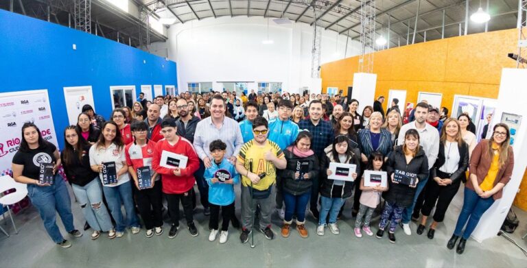 “ESTAMOS DANDO UN PASO ADELANTE EN LA AGENDA TECNOLÓGICA Y DEL CONOCIMIENTO”