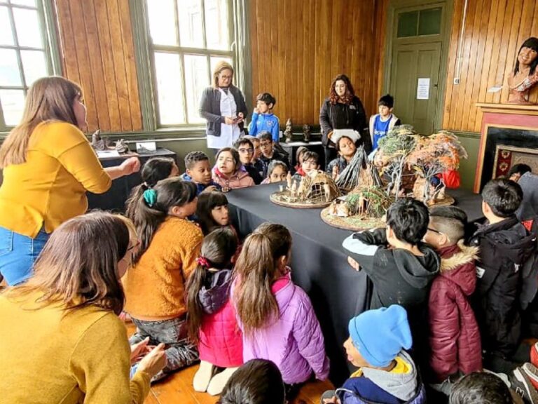 “EL MUSEO VA A TU BARRIO” ACERCÓ LA CULTURA E HISTORIA SHELK’NAM A ZONA SUR