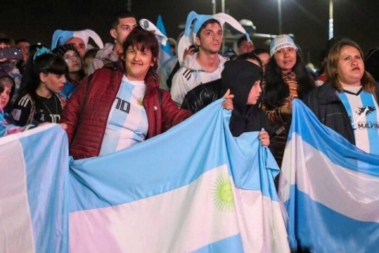 RÍO GRANDE SE VISTE DE CELESTE Y BLANCO PARA REVIVIR EL MUNDIAL