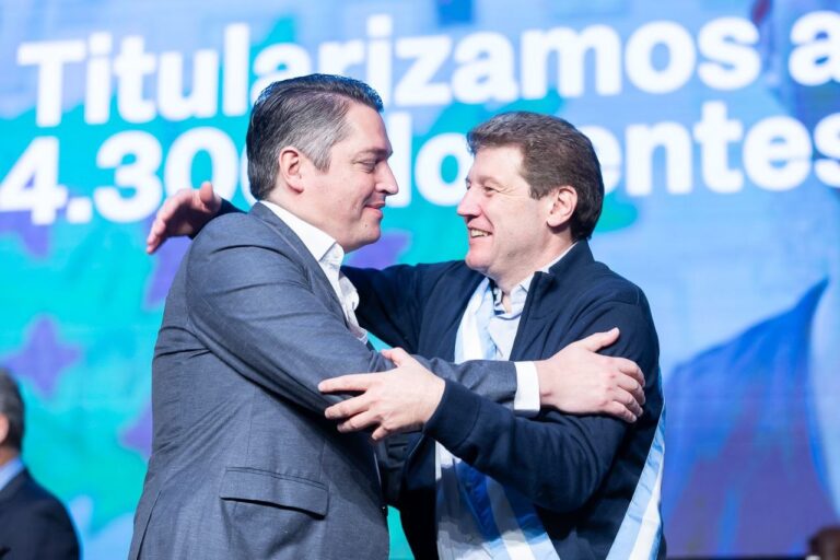 ENTRE TODOS Y TODAS TENEMOS QUE CONSTRUIR UNA PROVINCIA Y UNA RÍO GRANDE MEJOR»