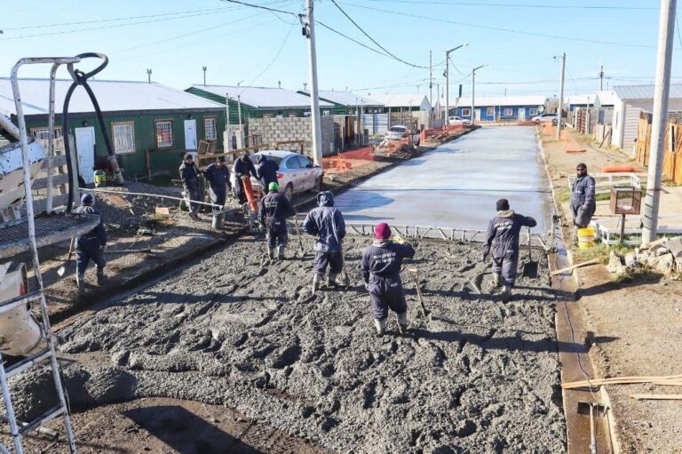 RÍO GRANDE LAS OBRAS VIALES CONTINUARÁN TODA LA TEMPORADA