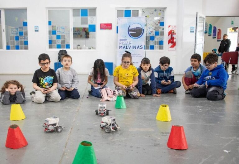 TECNOVERANO: UNA PROPUESTA PARA APRENDER Y JUGAR CON LAS HERRAMIENTAS DEL FUTURO