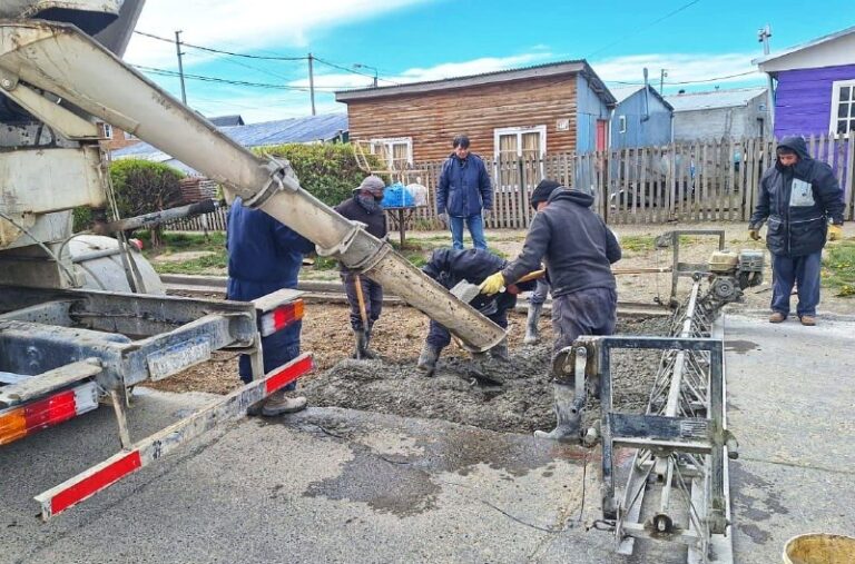 CONTINÚAN LAS OBRAS VIALES EN DISTINTOS PUNTOS DE LA CIUDAD