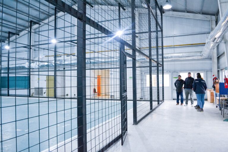 AVANZA LA REMODELACÓN DEL GIMNASIO DE ATURG EN EL PARQUE INDUSTRIAL
