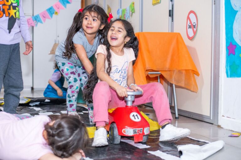 Espacios de cuidado: Iniciativa destinada a personas que deseen culminar sus estudios y tengan niños a cargo